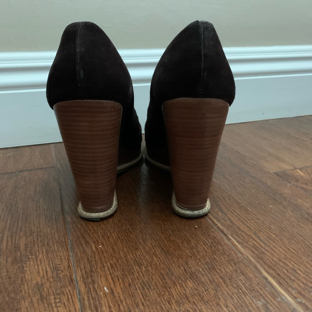 Michael Kors Chocolate Wedge Size 8
